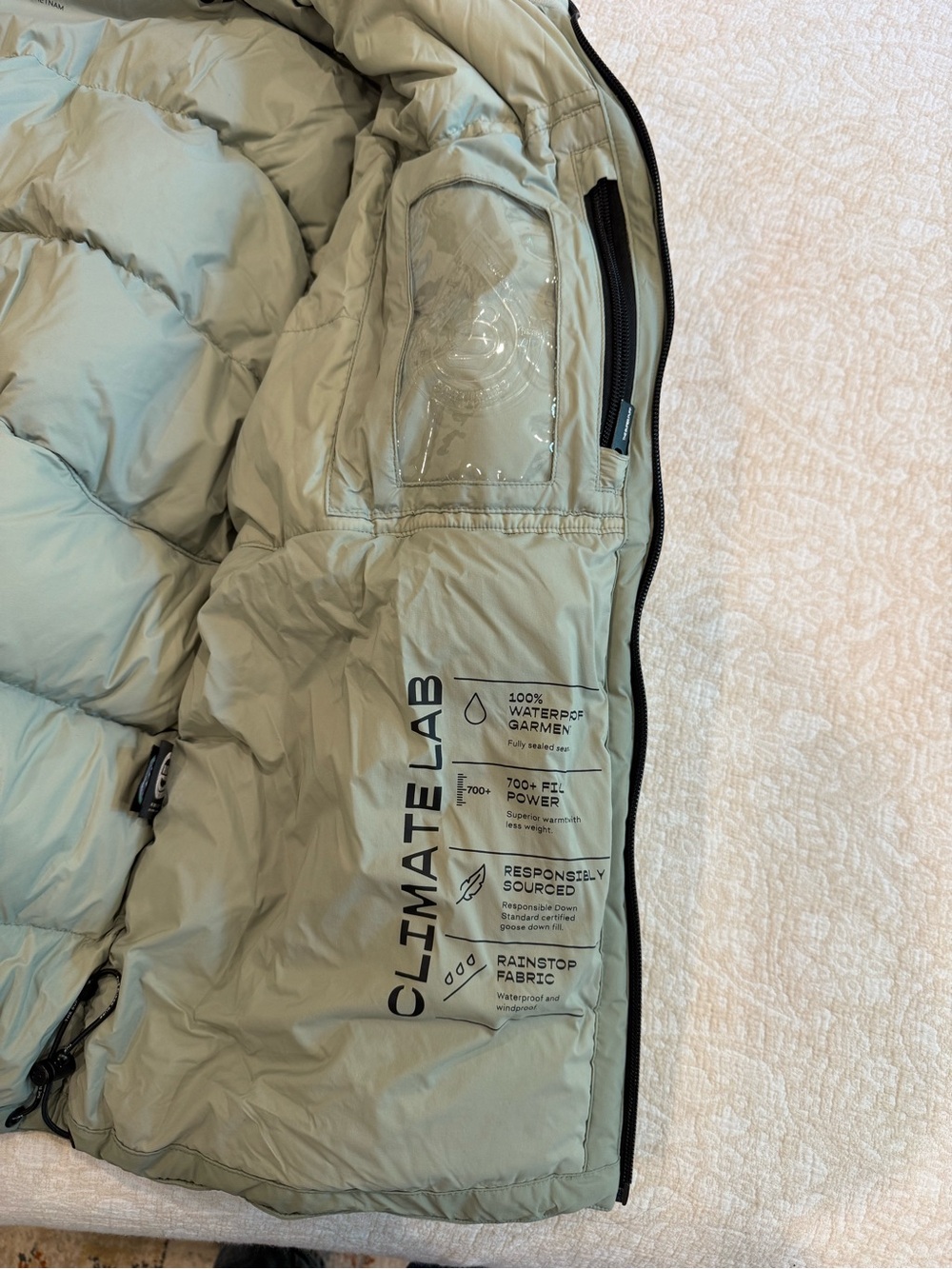 Aritzia Super Puff₂O Waterproof Jacket Sage Green - Picture 4 of 5